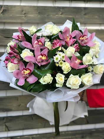 Букет цветов из: Розы и Хризантемы в Золотарёвке