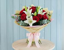 Букет цветов из:  Лилии и Розы в Золотарёвке