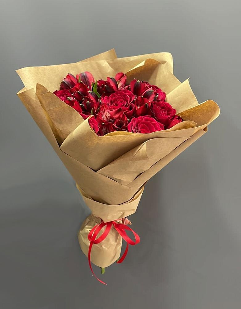 Букет цветов из: Альстромерии и Розы в Золотарёвке