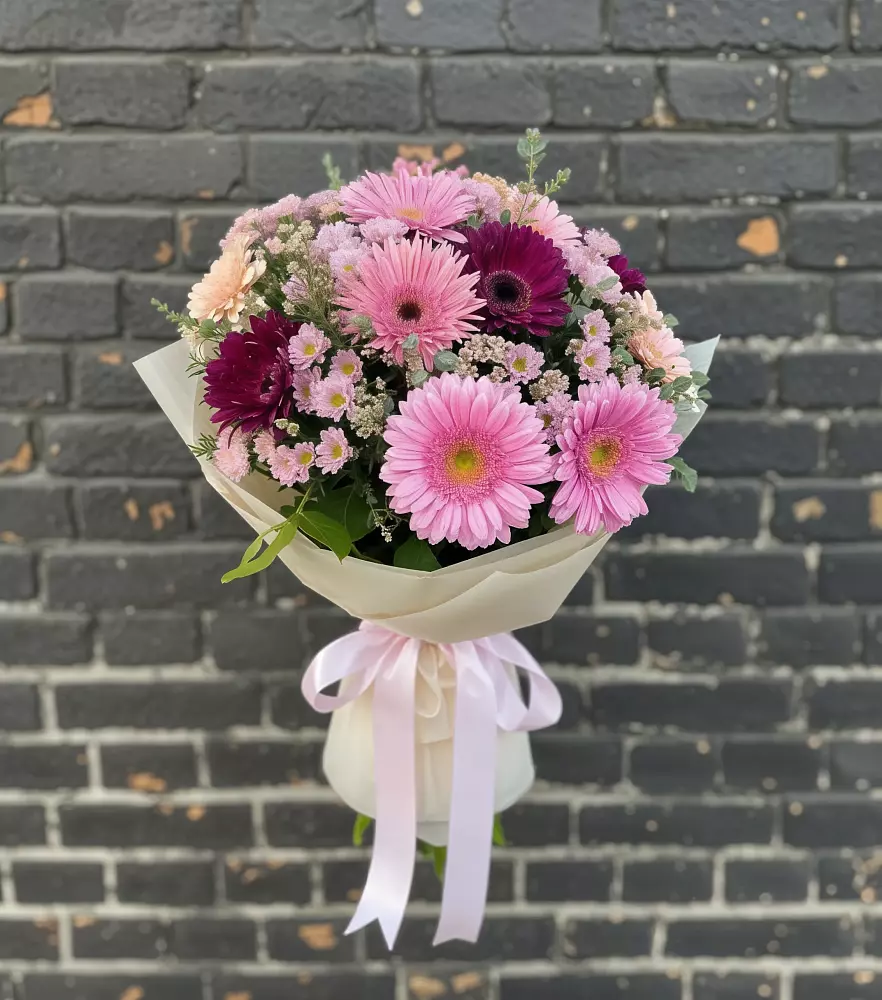 Букет цветов из: Герберы и Хризантемы в Золотарёвке