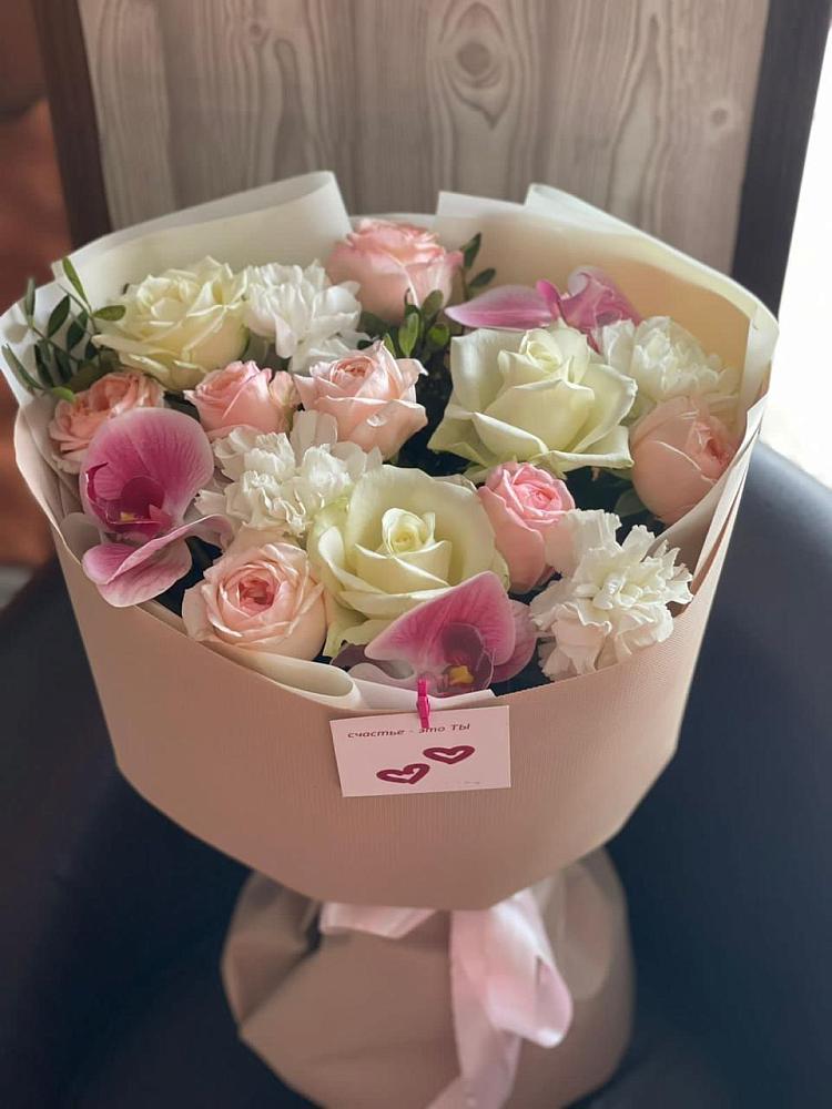 Букет цветов из: Орхидеи, Розы и Гвоздики в Золотарёвке