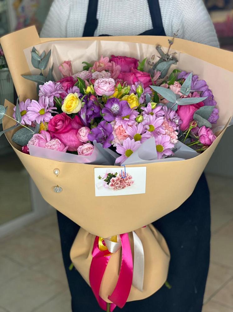 Букет цветов из: Хризантемы, Гвоздики и Альстромерии в Золотарёвке