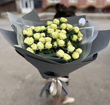 Букет Белые кустовые розы Солинеро в Золотарёвке