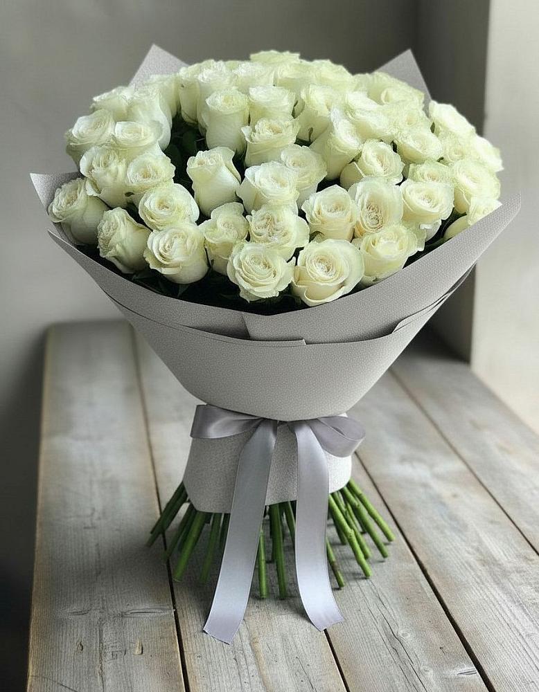 Букет 35 Белых роз в Золотарёвке
