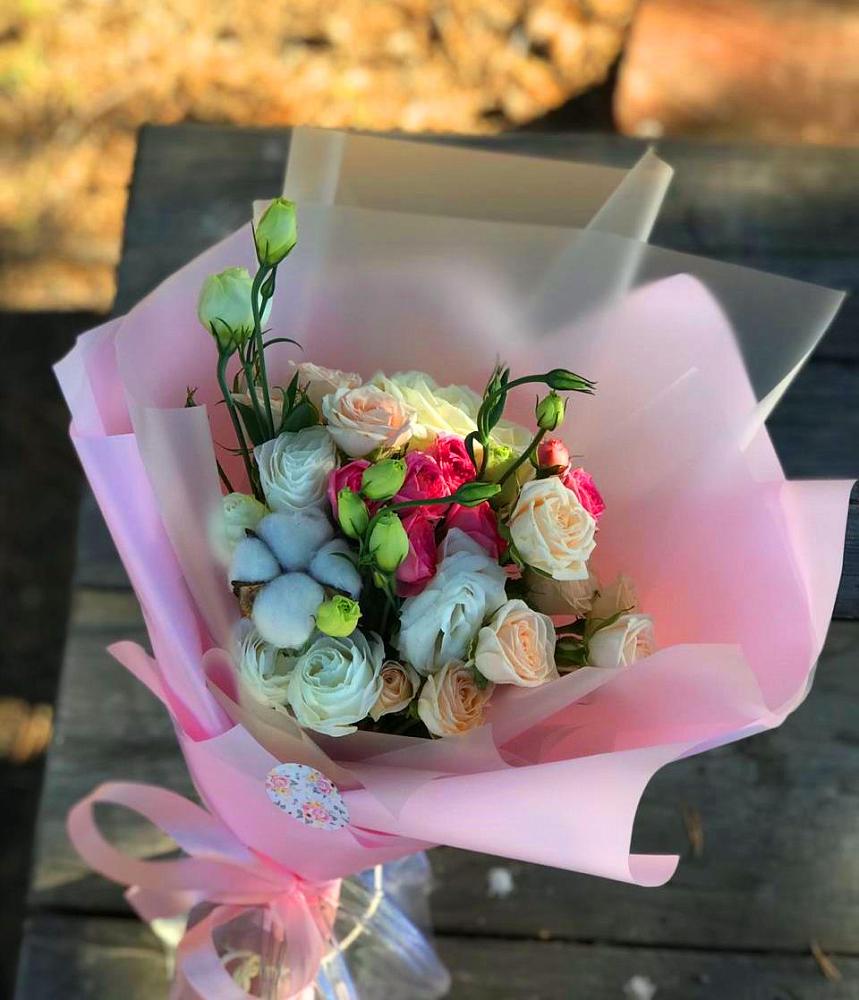 Букет цветов из: Розы и Лизиантусы в Золотарёвке