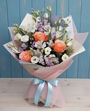 Букет цветов из:  Лизиантусы, Розы, Альстромерии и Гипсофила в Золотарёвке