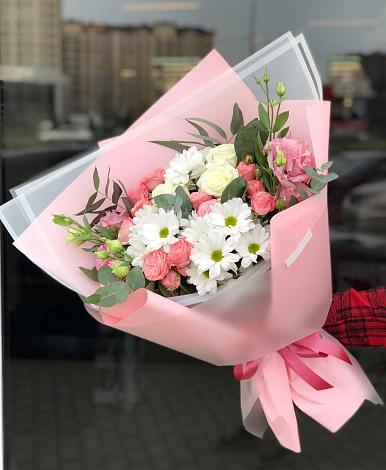 Букет цветов из: Розы, Лизиантусы и Хризантемы в Золотарёвке