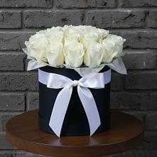 Цветочная композиция из Розы в шляпной коробке в Золотарёвке